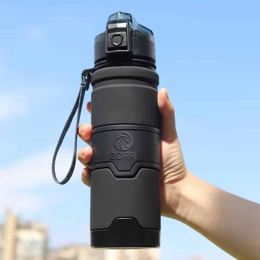 Gourde sport en Tritan ergonomique et pratique