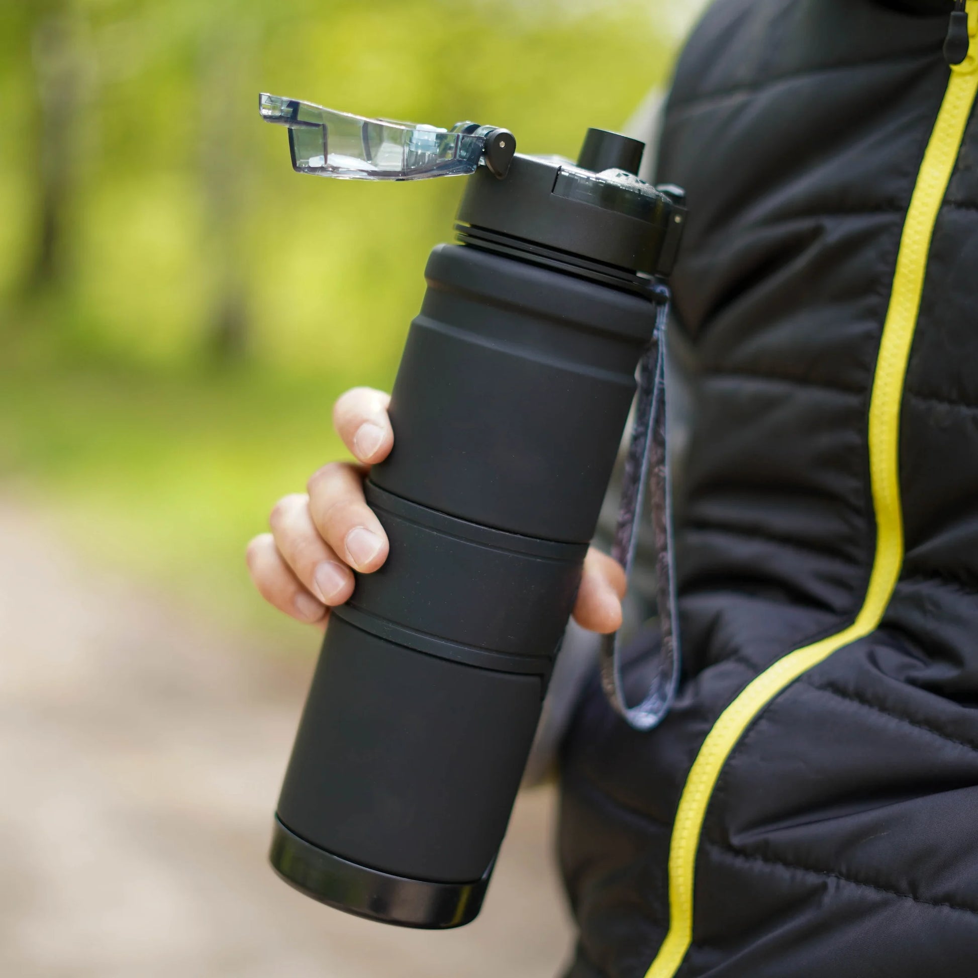 Gourde sport en Tritan ergonomique et pratique